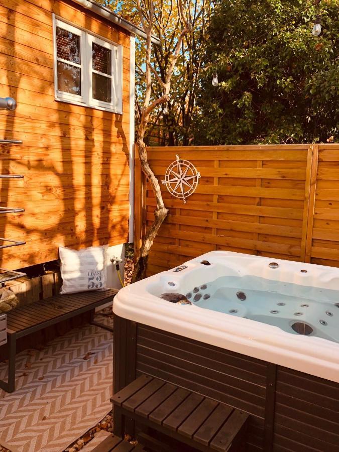 Zirkuswagen Mit Outdoor Whirlpool Und Garten Petershagen-Eggersdorf Exterior photo